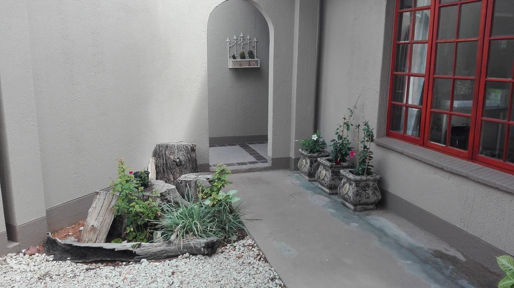 Gemutlich Guesthouse Upington Esterno foto