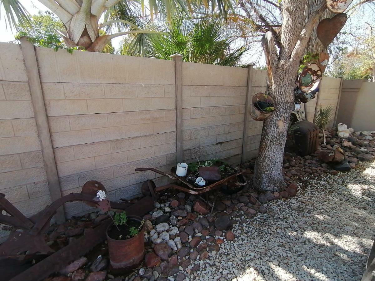Gemutlich Guesthouse Upington Esterno foto
